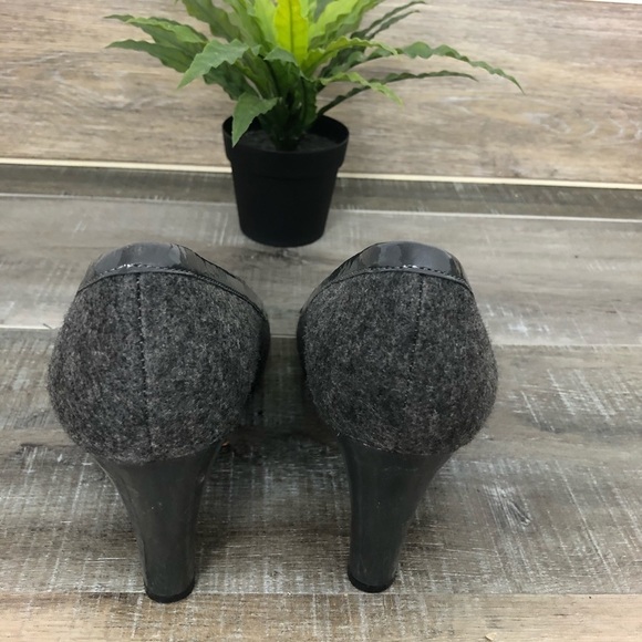 Jon Josef Gray Fabric Patent Leather Dress Pumps Size 8.5 - Picture 8 of 10